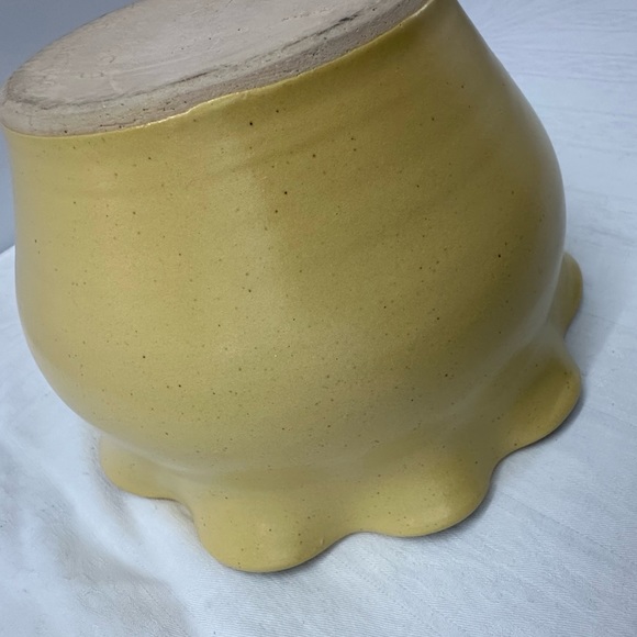 Cagle Road Hand Thrown Pottery Butter Yellow Ruffled Bowl - Picture 3 of 4